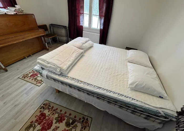 Majatalo Esko * Eskola